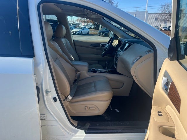 2020 Nissan Pathfinder Platinum