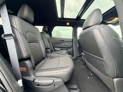 2026 Nissan Pathfinder Rock Creek PREMIUM PACKAGE