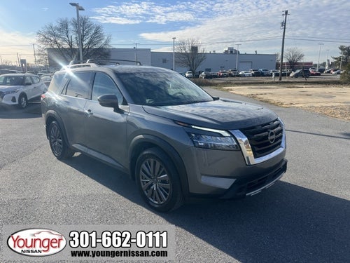 2023 Nissan Pathfinder SL