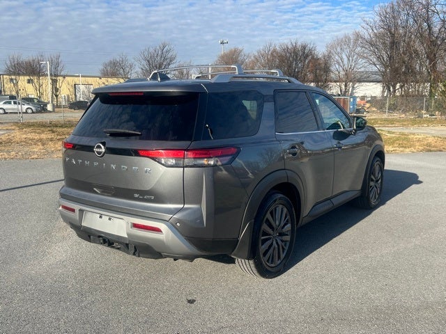 2023 Nissan Pathfinder SL