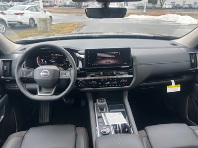 2026 Nissan Pathfinder SL