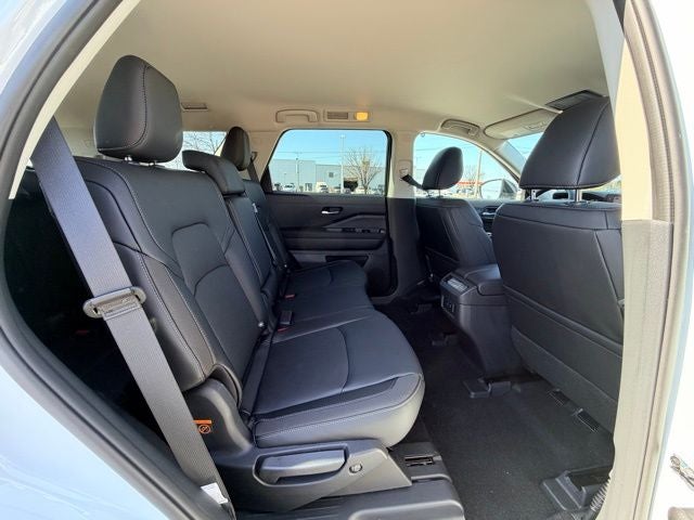 2026 Nissan Pathfinder SL CARGO PACKAGE