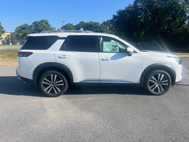 2025 Nissan Pathfinder Platinum BLACK APPEARANCE PACKAGE, CARGO PACKAGE