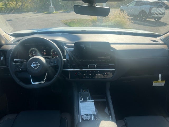 2025 Nissan Pathfinder Platinum BLACK APPEARANCE PACKAGE, CARGO PACKAGE