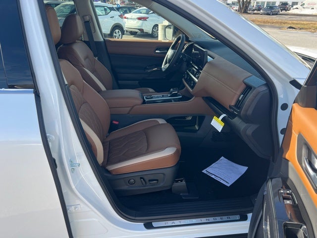 2026 Nissan Pathfinder Platinum CARGO PACKAGE
