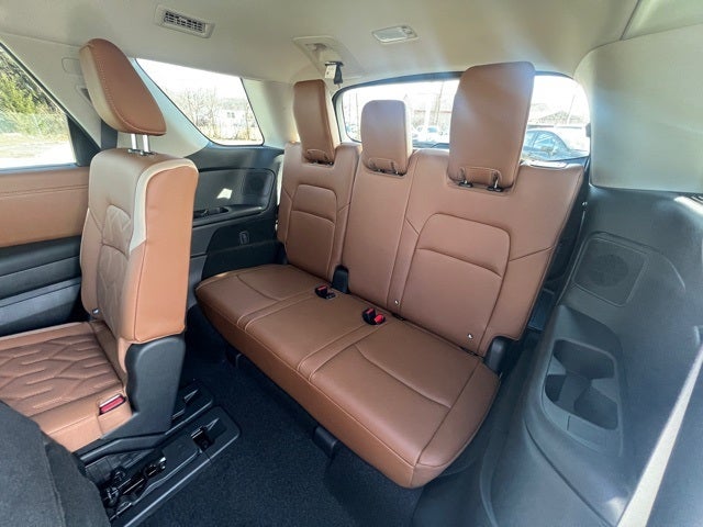 2026 Nissan Pathfinder Platinum CARGO PACKAGE