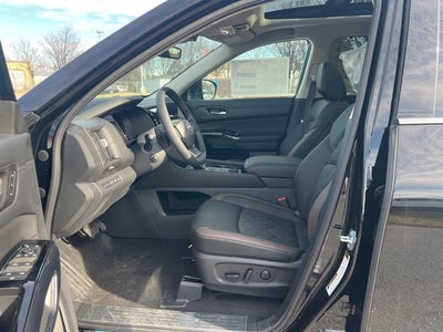 2026 Nissan Pathfinder Platinum CARGO PACKAGE