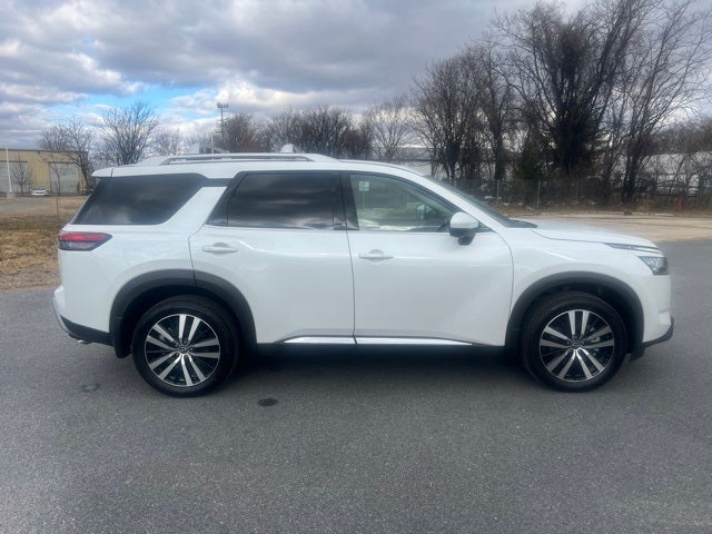 2025 Nissan Pathfinder Platinum BLACK APPEARANCE, CARGO PACKAGE