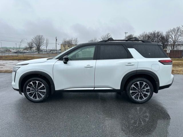 2026 Nissan Pathfinder Platinum CARGO PACKAGE