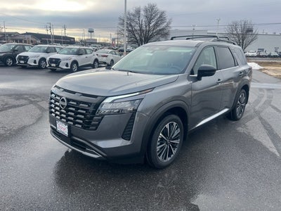 2026 Nissan Pathfinder Platinum CARGO PACKAGE