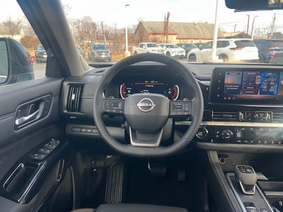 2026 Nissan Pathfinder Platinum CARGO PACKAGE