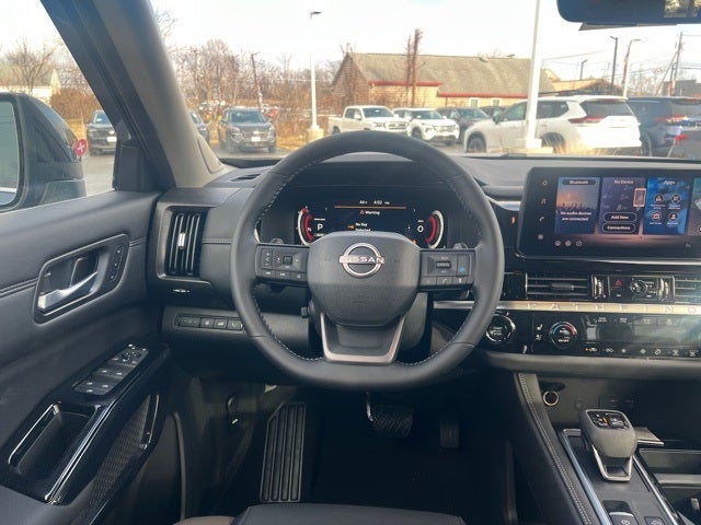 2026 Nissan Pathfinder Platinum CARGO PACKAGE