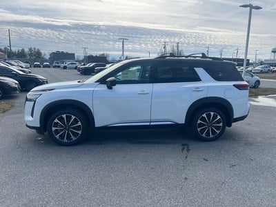 2026 Nissan Pathfinder Platinum CARGO PACKAGE