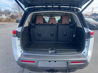 2026 Nissan Pathfinder Platinum CARGO PACKAGE