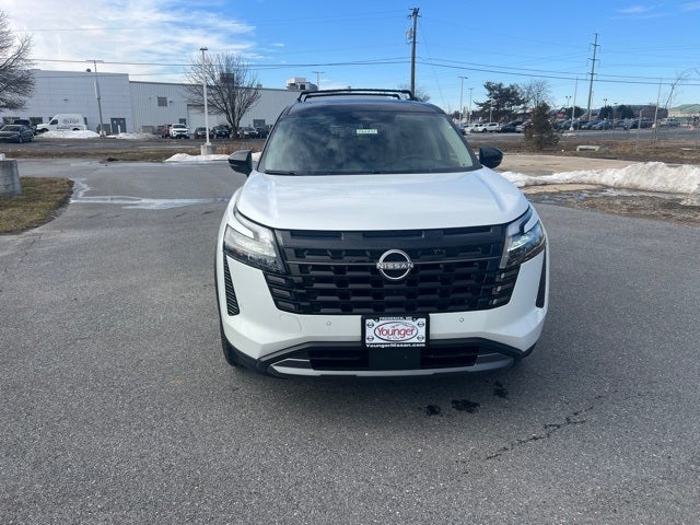 2026 Nissan Pathfinder Platinum CARGO PACKAGE