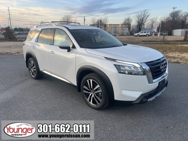 2025 Nissan Pathfinder Platinum CARGO PACKAGE