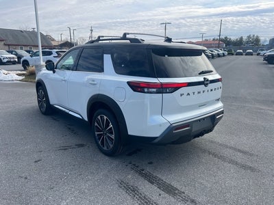 2026 Nissan Pathfinder Platinum CAPTAIN CHAIRS, CARGO PACKAGE