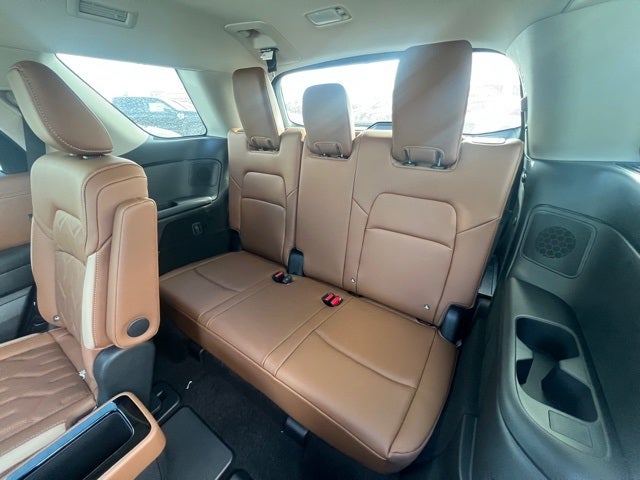 2026 Nissan Pathfinder Platinum CAPTAIN CHAIRS, CARGO PACKAGE