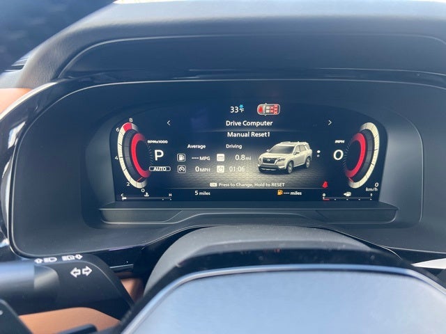 2026 Nissan Pathfinder Platinum CAPTAIN CHAIRS, CARGO PACKAGE