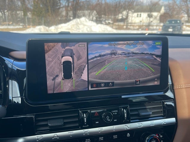 2026 Nissan Pathfinder Platinum CAPTAIN CHAIRS, CARGO PACKAGE