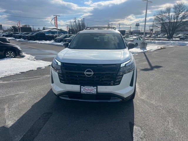 2026 Nissan Pathfinder Platinum CAPTAIN CHAIRS, CARGO PACKAGE