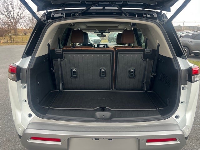 2025 Nissan Pathfinder Platinum CAPTAIN CHAIRS, CARGO PACKAGE