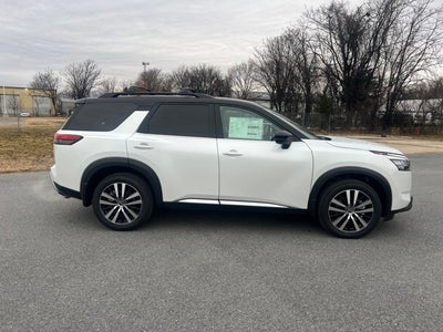 2025 Nissan Pathfinder Platinum CAPTAIN CHAIRS, CARGO PACKAGE