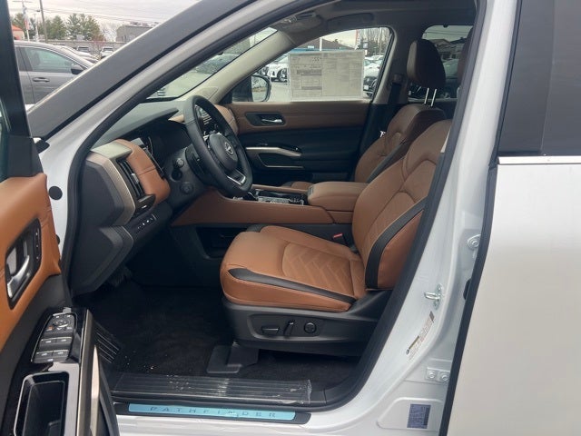 2025 Nissan Pathfinder Platinum CAPTAIN CHAIRS, CARGO PACKAGE