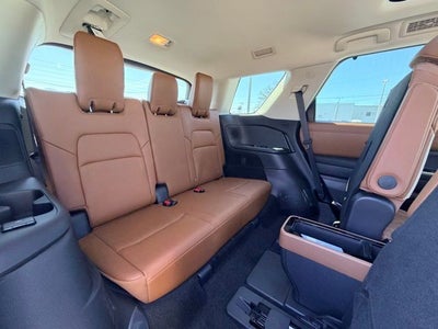 2026 Nissan Pathfinder Platinum CAPTAIN CHAIRS, CARGO PACKAGE