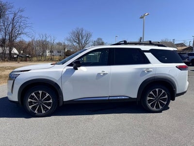 2026 Nissan Pathfinder Platinum CAPTAIN CHAIRS, CARGO PACKAGE
