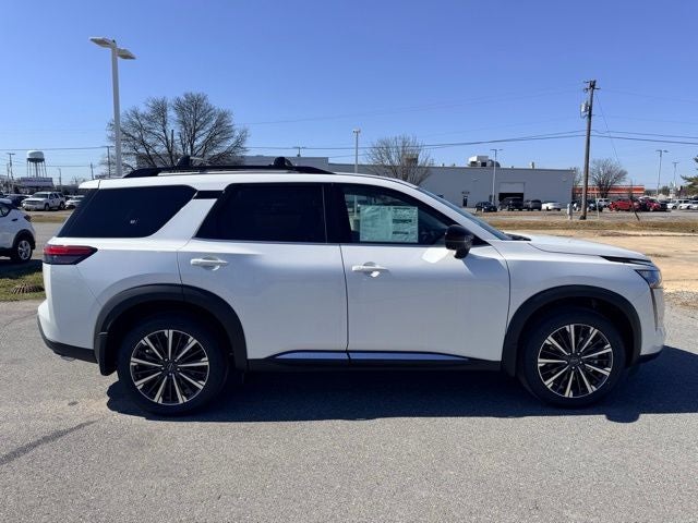 2026 Nissan Pathfinder Platinum CAPTAIN CHAIRS, CARGO PACKAGE
