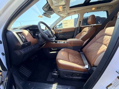 2026 Nissan Pathfinder Platinum CAPTAIN CHAIRS, CARGO PACKAGE