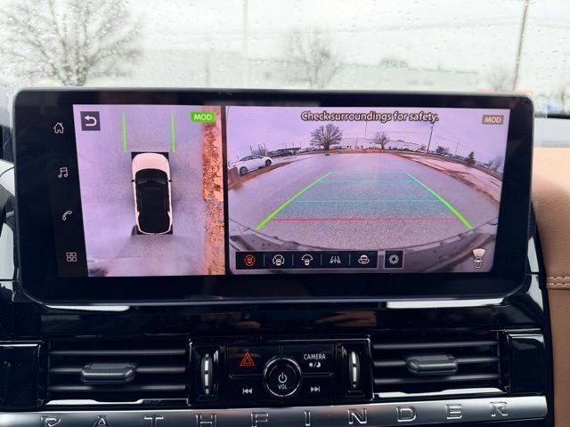 2026 Nissan Pathfinder Platinum CAPTAIN CHAIRS, CARGO PACKAGE