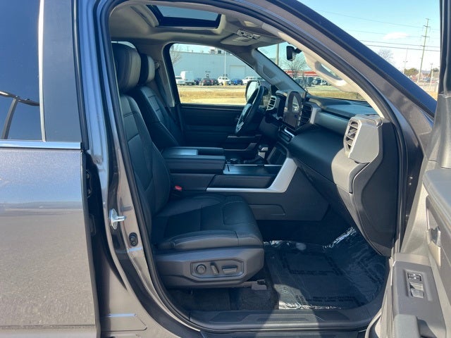 2024 Toyota Sequoia SR5