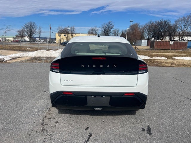 2026 Nissan LEAF SV+ CARGO, FLOOR MAT PACKAGE