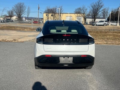 2026 Nissan LEAF PLATINUM+ CARGO, FLOOR MAT PACKAGE