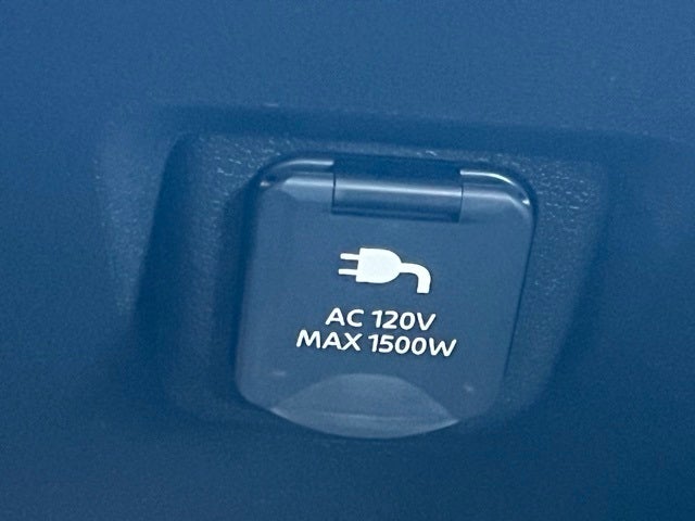 2026 Nissan LEAF PLATINUM+ CARGO, FLOOR MAT PACKAGE