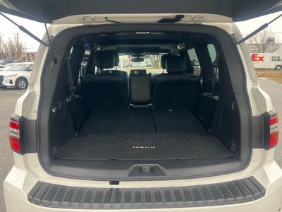 2023 Nissan Armada SL MIDNIGHT EDITION, CAPTAIN'S CHAIRS PACKAGE
