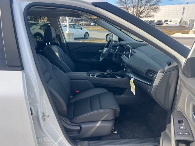 2026 Nissan Rogue SV PREMIUM, COLD WEATHER PACKAGE