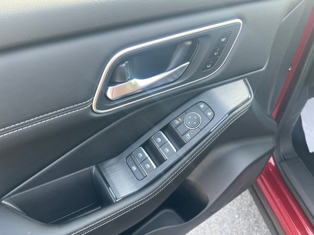 2026 Nissan Rogue Platinum PREMIUM PACKAGE