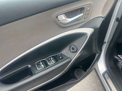 2017 Hyundai Santa Fe Limited Ultimate Ultimate Tech Package