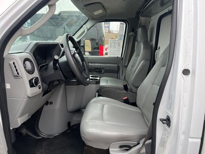 2025 Ford E-Series Cutaway Base