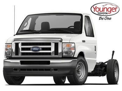 2025 Ford E-Series Cutaway Base