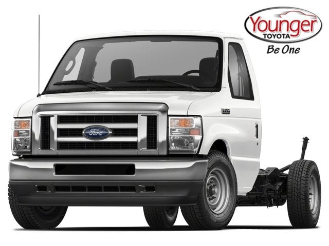 2025 Ford E-Series Cutaway Base