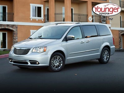 2016 Chrysler Town & Country Touring