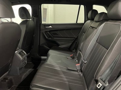 2023 Volkswagen Tiguan SE R-Line Black