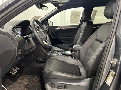 2023 Volkswagen Tiguan SE R-Line Black