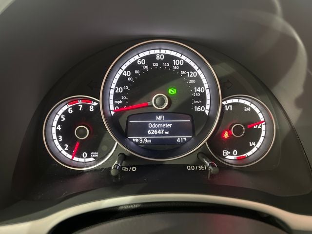 2013 Volkswagen Beetle Convertible 2.5L