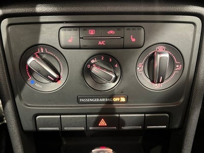 2013 Volkswagen Beetle Convertible 2.5L