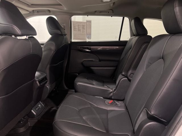 2021 Toyota Highlander Hybrid Limited